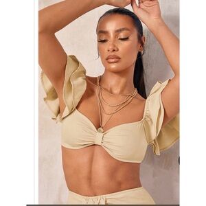 🔴4/$12 Women’s PrettyLittleThing Ruffle Sleeved Cream Crop Top Size 12 NWOT